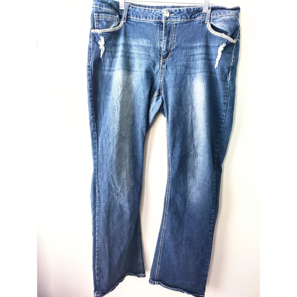 Faded Glory Women Distressed Bootcut 5 Pockets Design on back Pockets Jeans